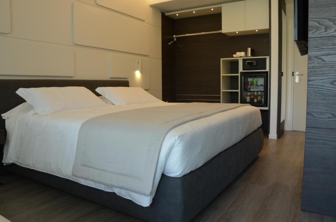 Standard Double Room,1074183079:JPEG