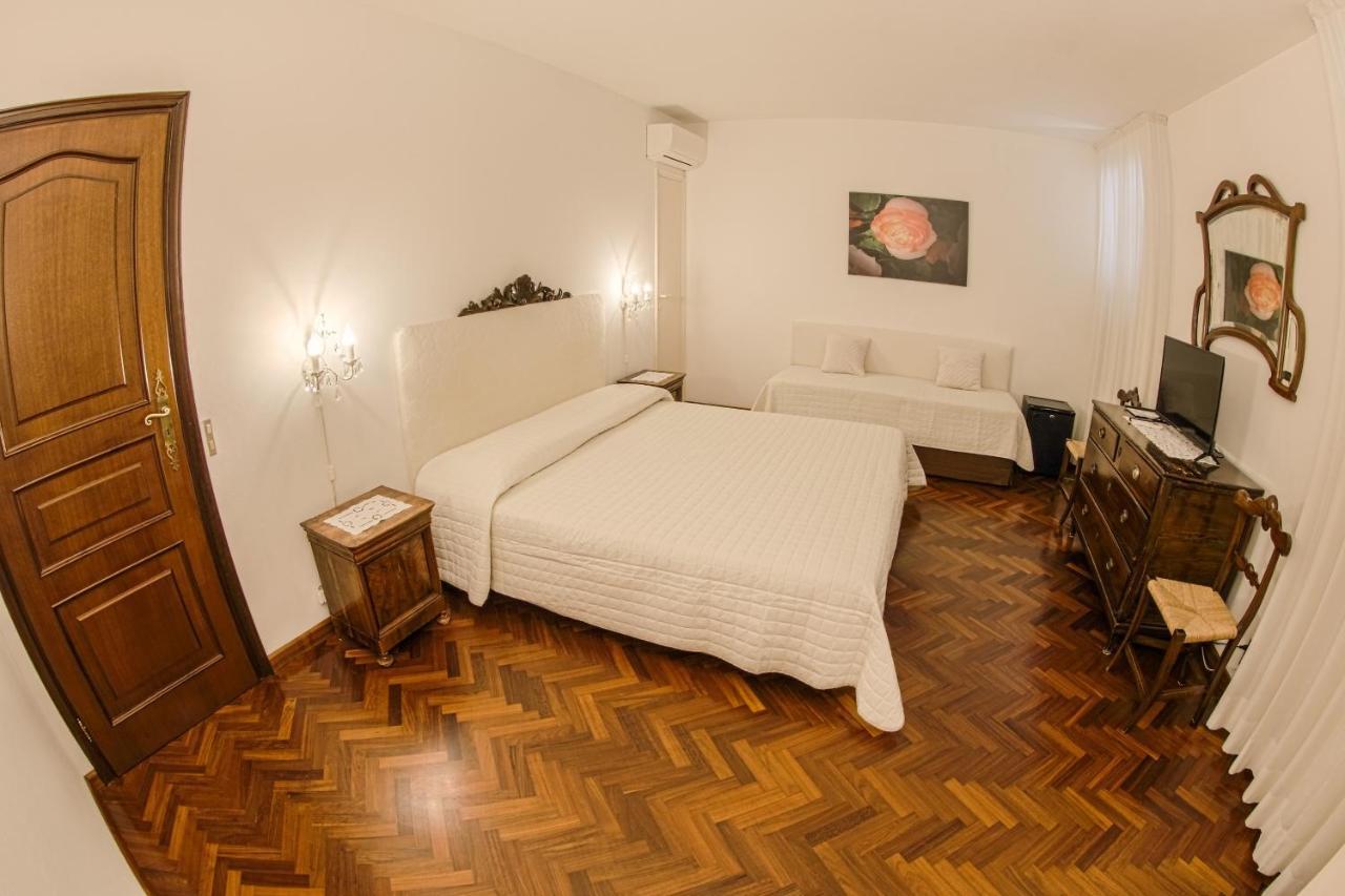 Dreibettzimmer