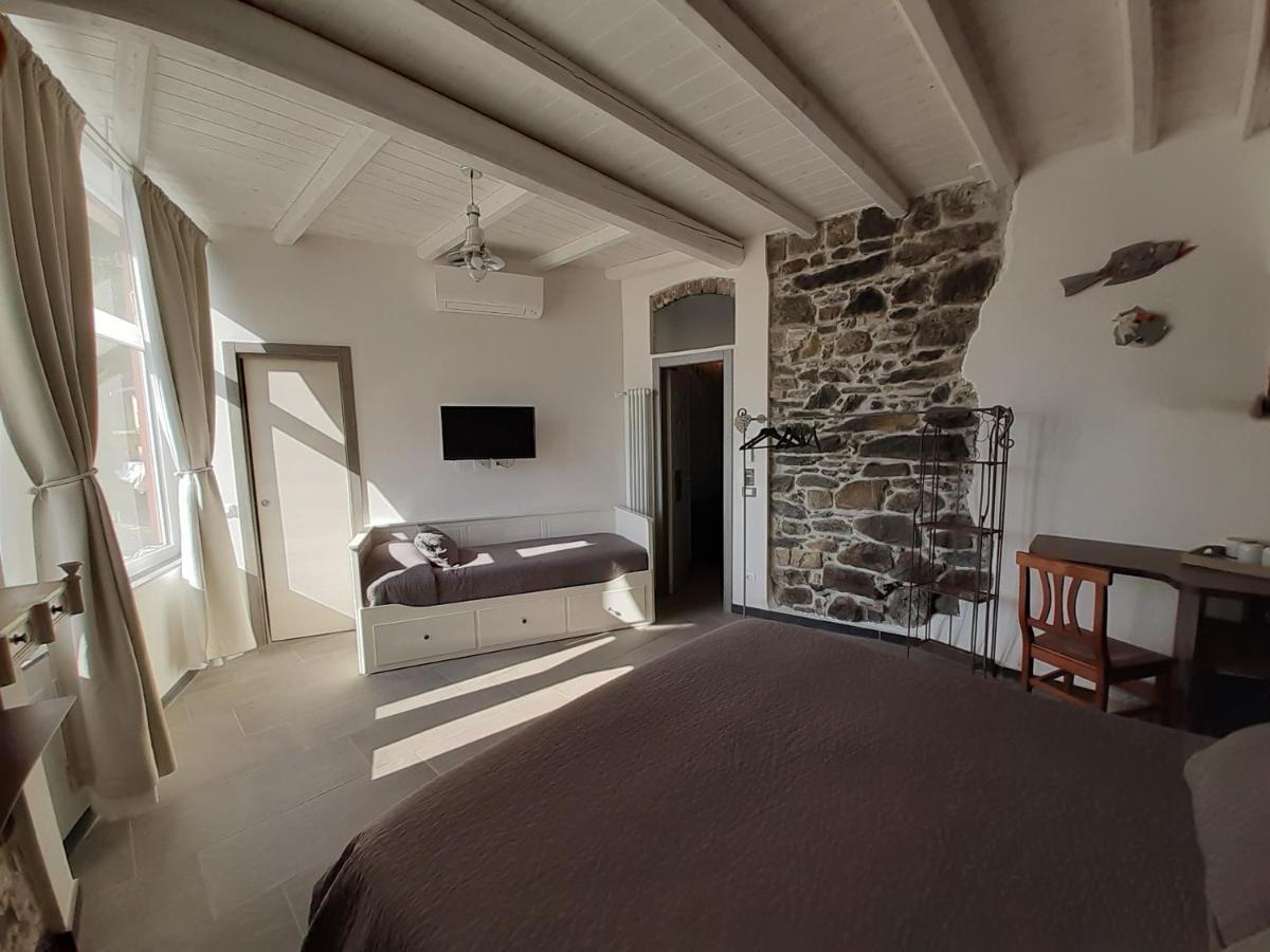 Family Room with Private Bathroom,1008289024:JPEG