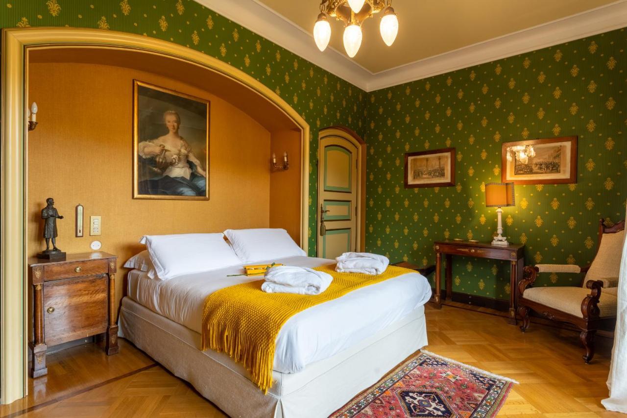 Deluxe Zimmer mit Kingsize-Bett