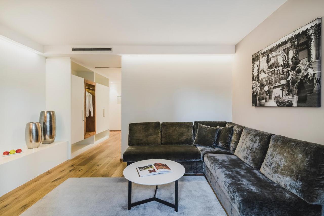One-Bedroom Suite,544724079:JPEG
