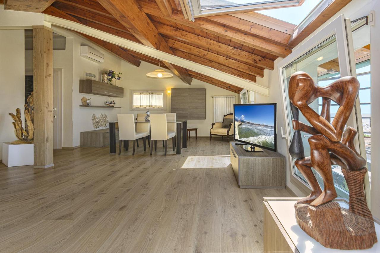 Apartment mit 2 Schlafzimmern und Meerblick