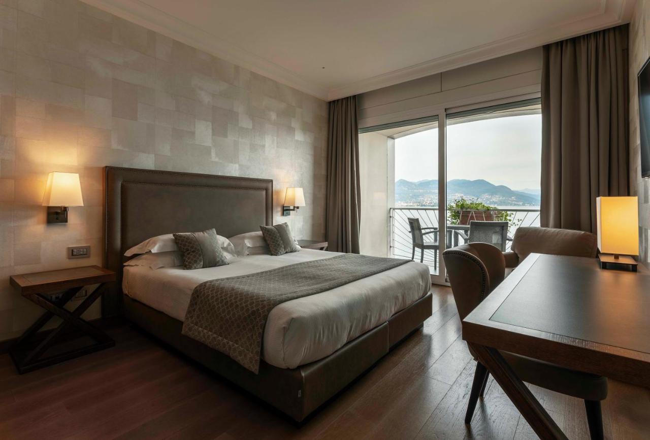 Deluxe Tweepersoonskamer met 1 of 2 Bedden en Uitzicht op het Meer