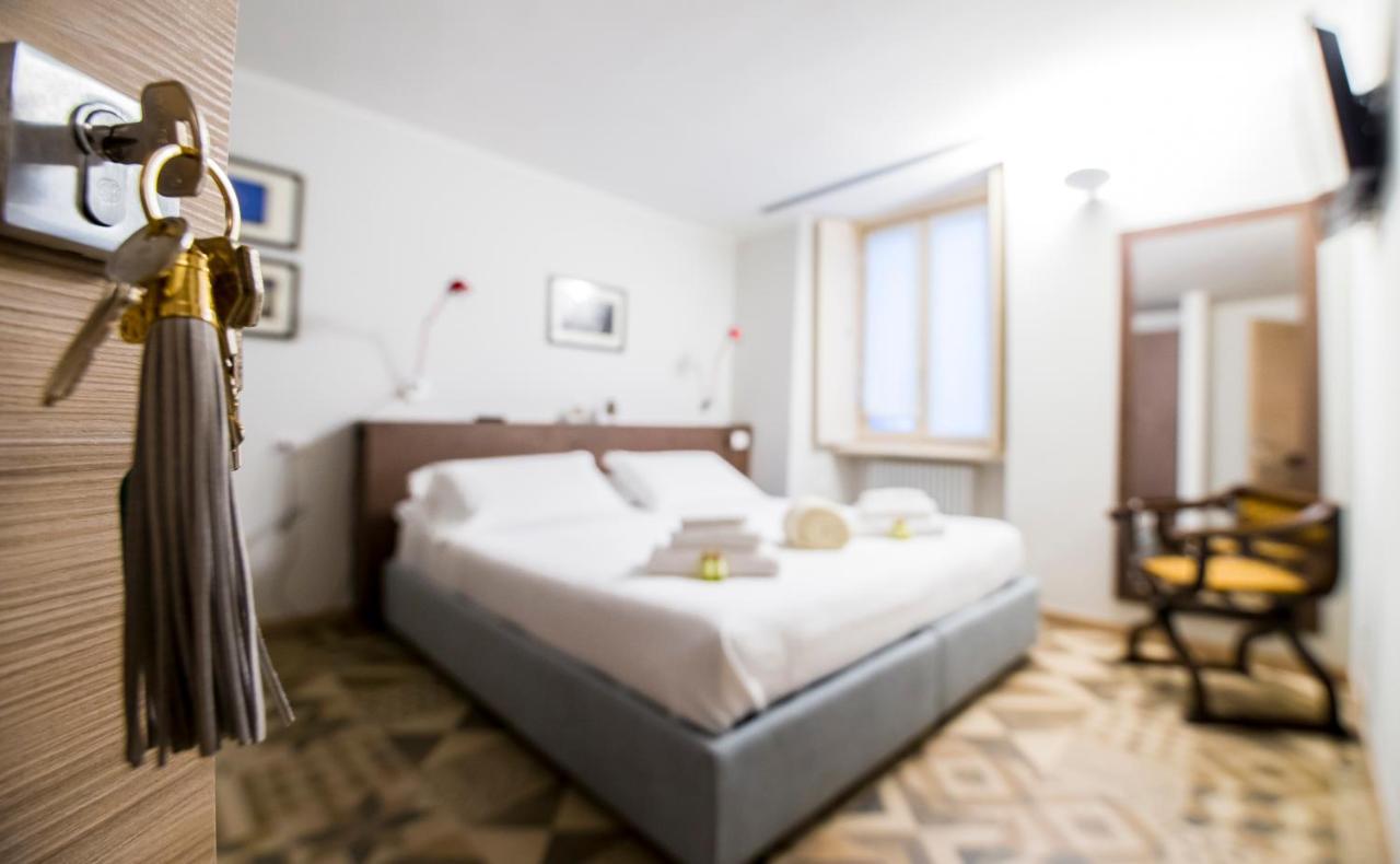 Deluxe Double or Twin Room,1033344995:JPEG