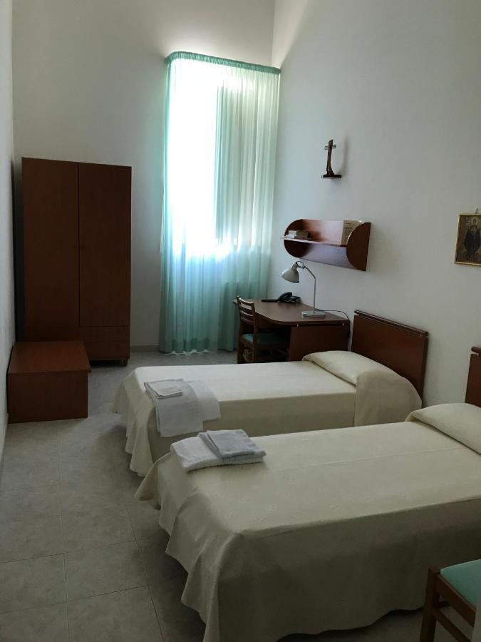 Chambre Lits Jumeaux avec Salle de Bains