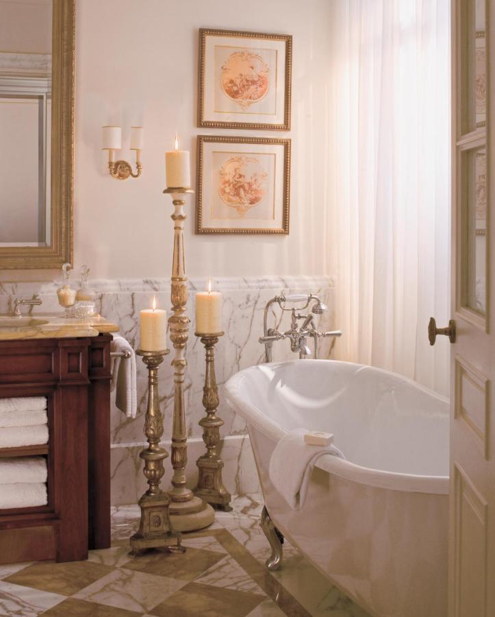 Four Seasons Zimmer mit Kingsize-Bett