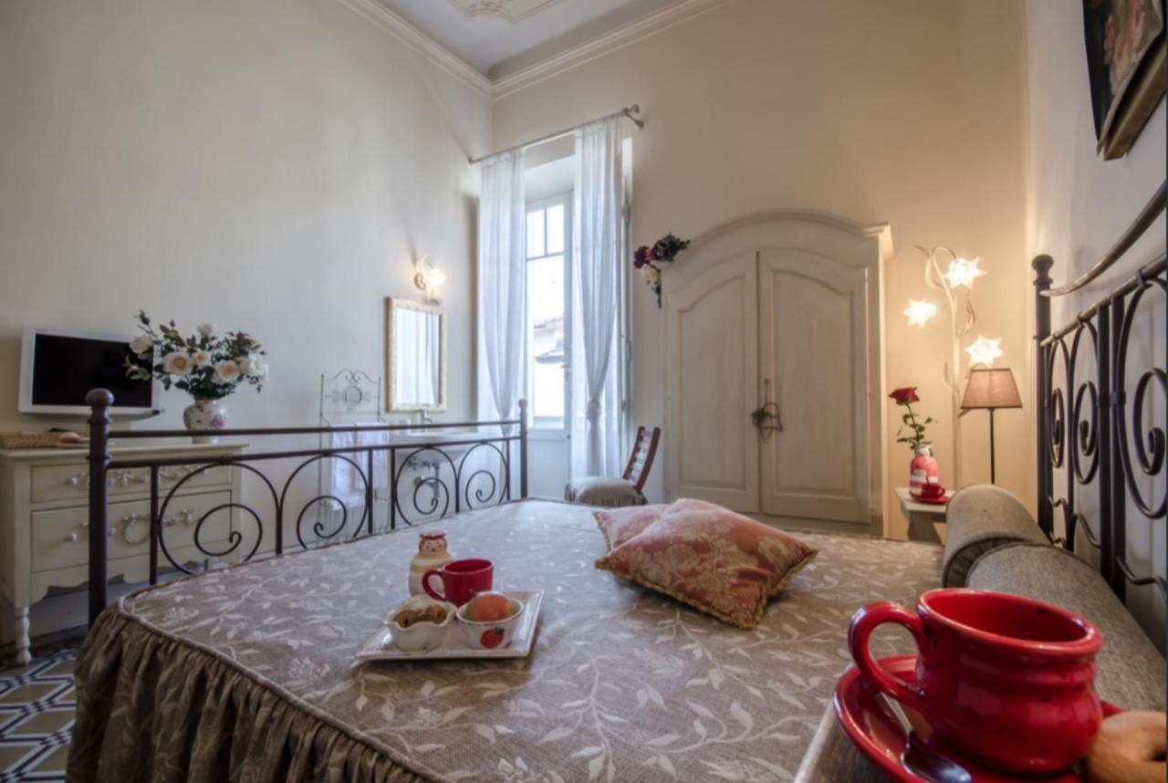 Dreibettzimmer mit eigenem externen Bad