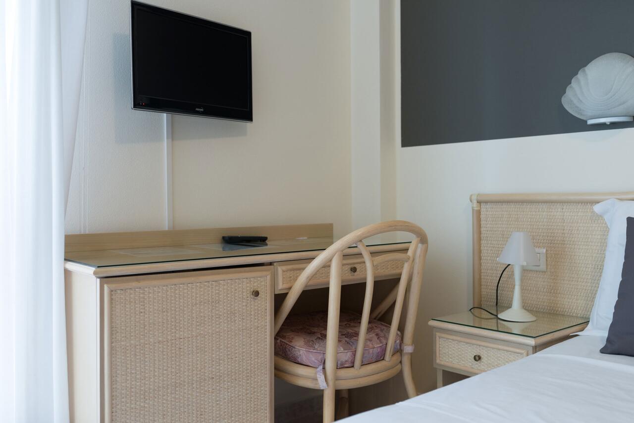 Large Double Room,1073892937:JPEG