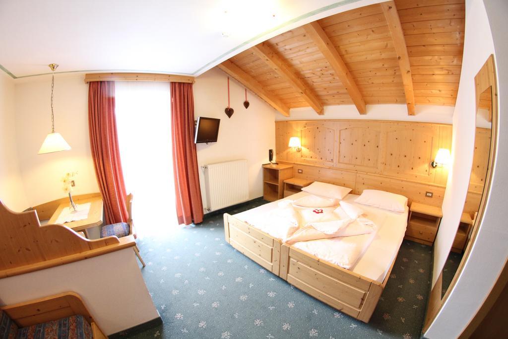Double or Twin Room Mountain View