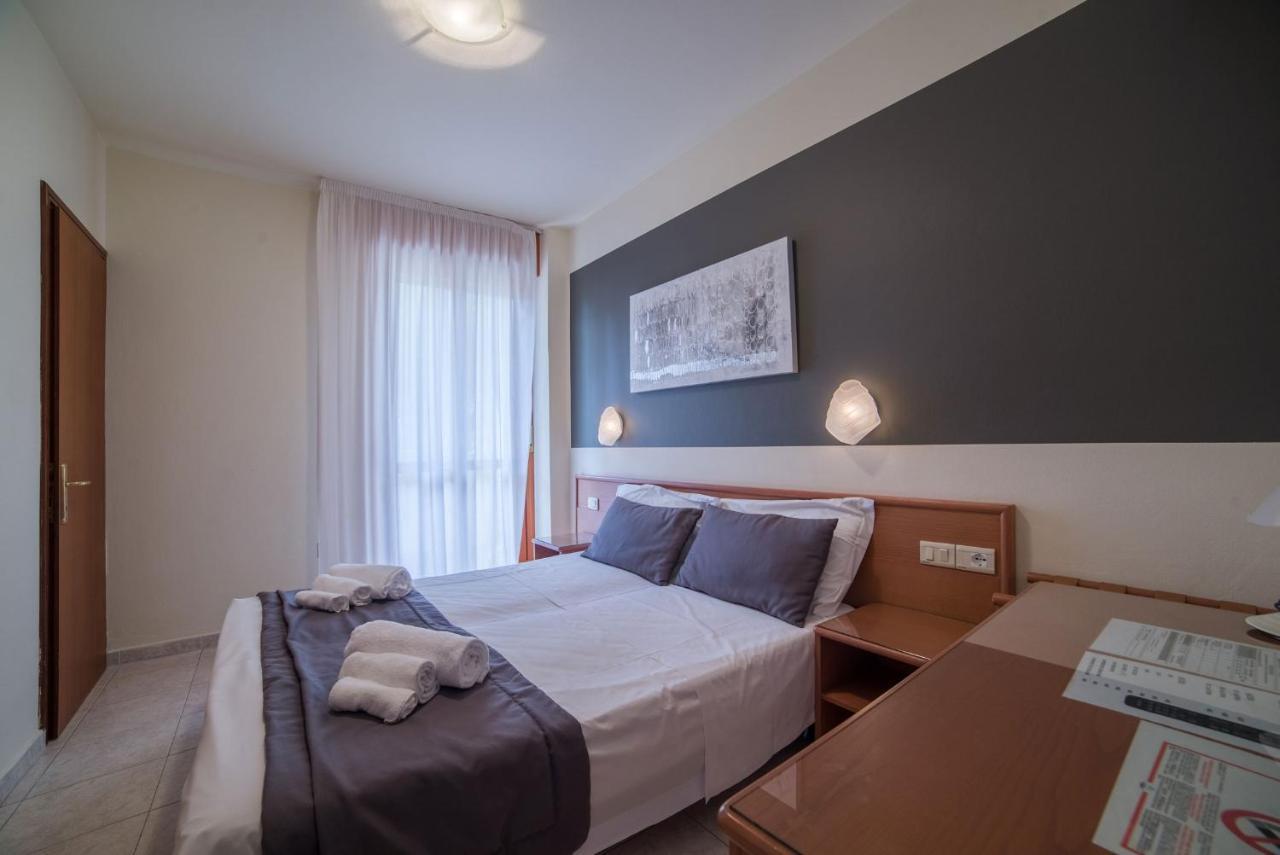 Standard Double Room,1086902635:JPEG