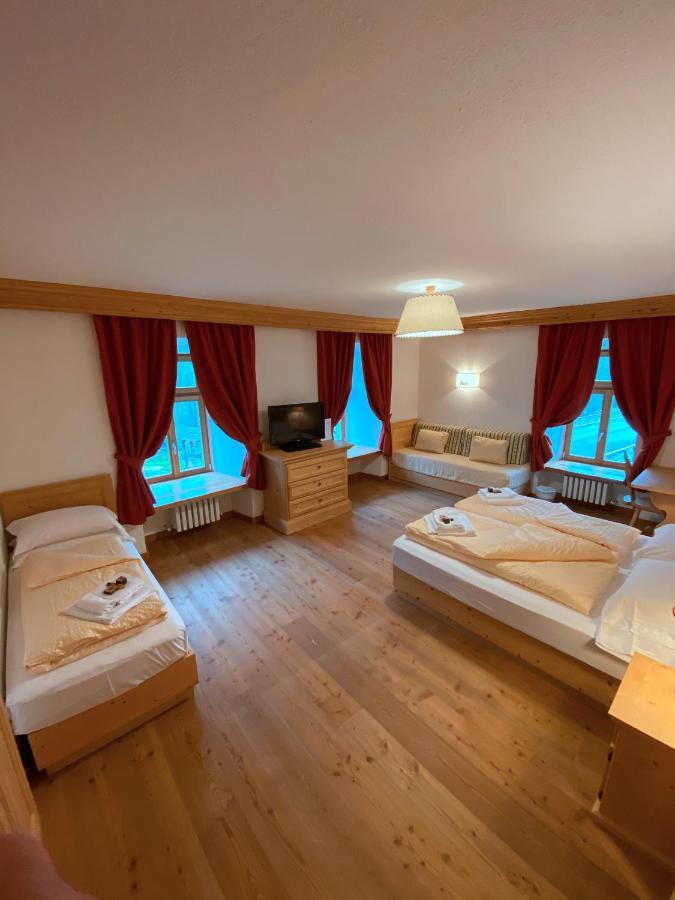 Deluxe Quadruple Room,1111163568:JPEG