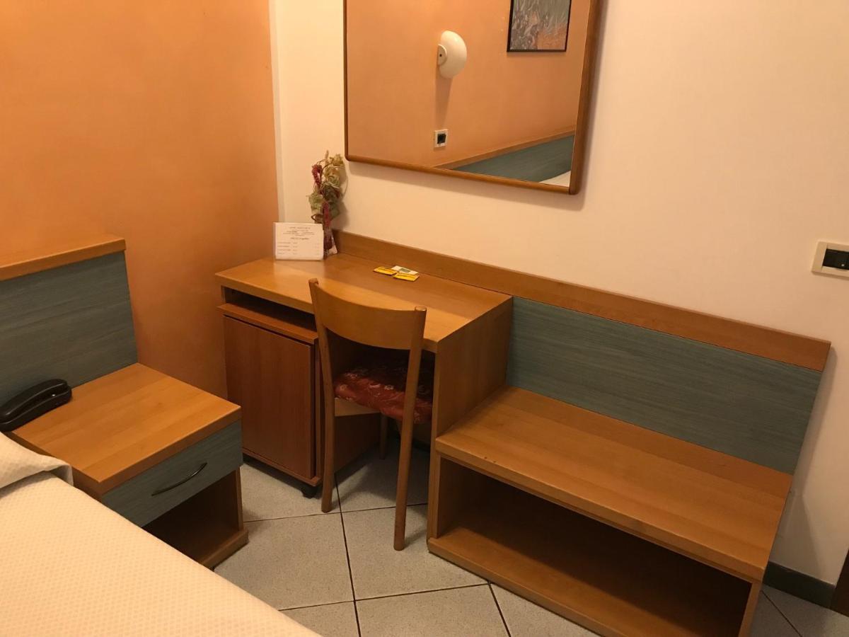 Chambre Lits Jumeaux avec Salle de Bains Privative