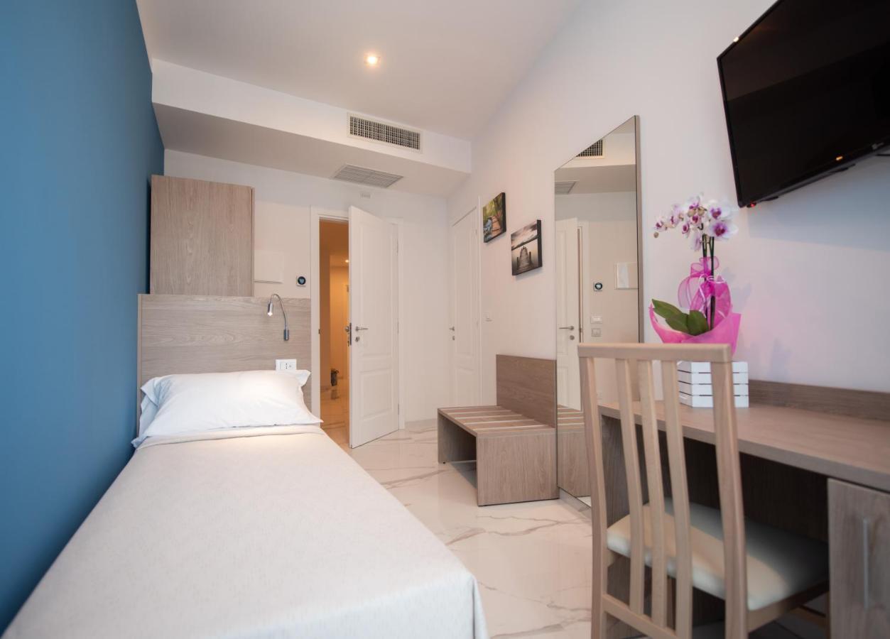 Camera Singola con Bagno Privato