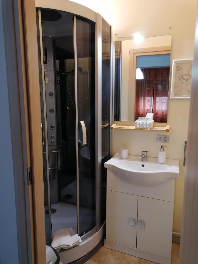 Driepersoonskamer met Eigen Badkamer