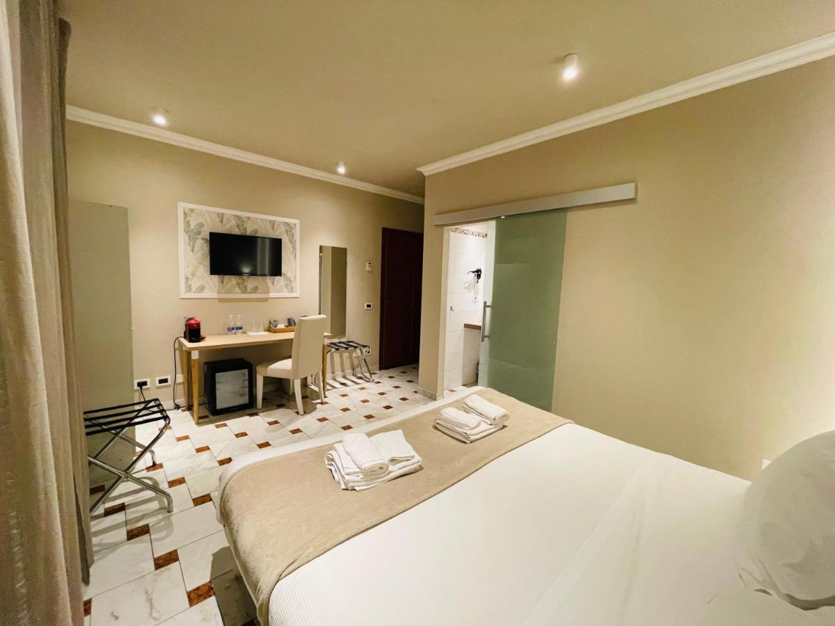 Large Double Room