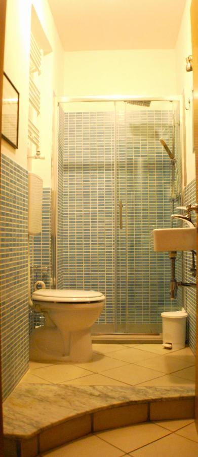 Camera Singola Standard con Bagno in Comune