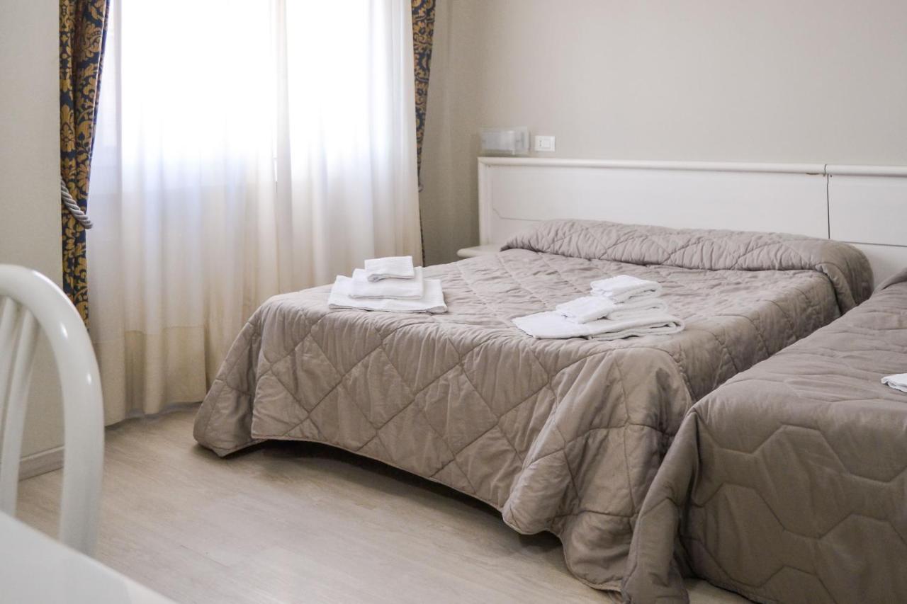 Double Room,1196839081:JPEG