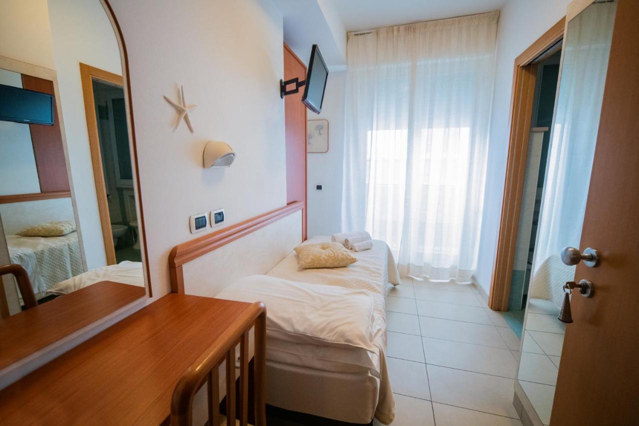 Single Room,1199693293:JPEG