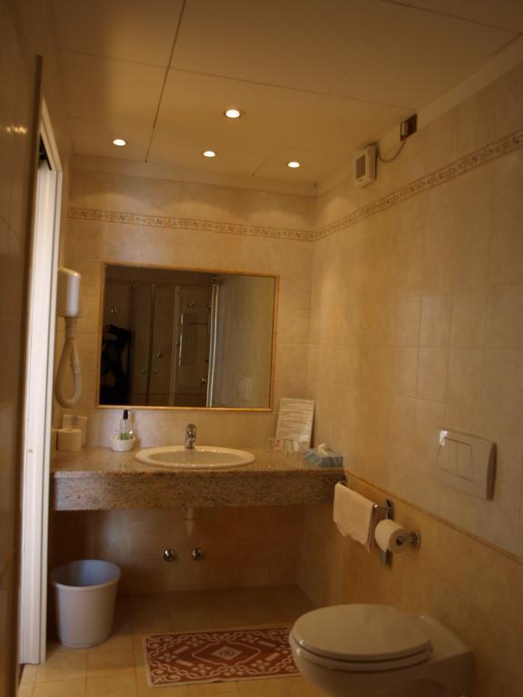 Superior Double Room with Lake View