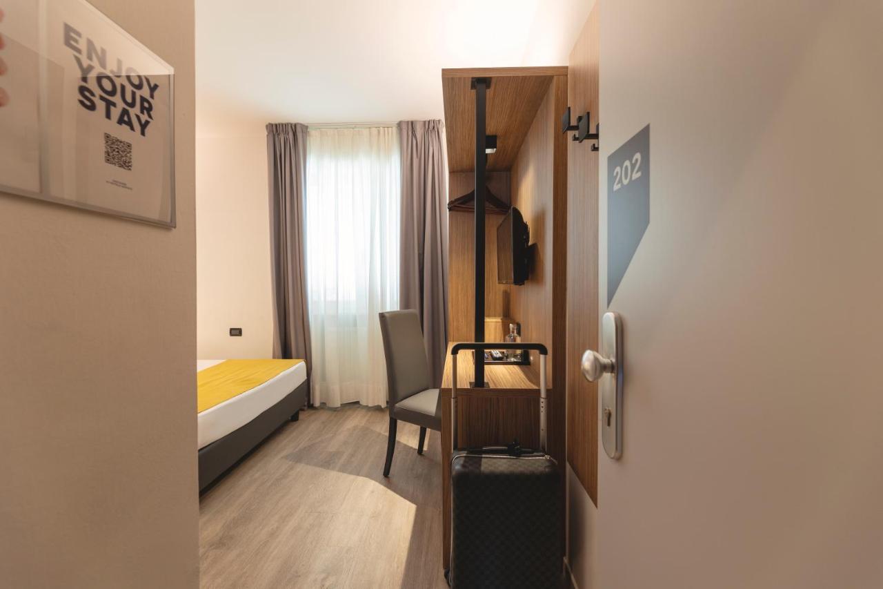 Economy Single Room