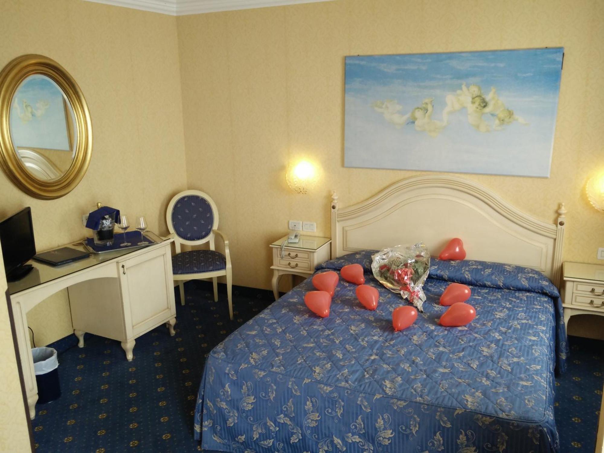Quarto Superior com Cama de Casal ou 2 de Solteiro e Vista da Lagoa