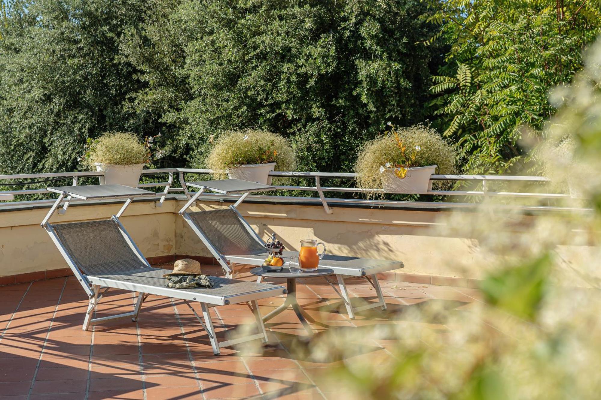 Junior Suite with Garden View