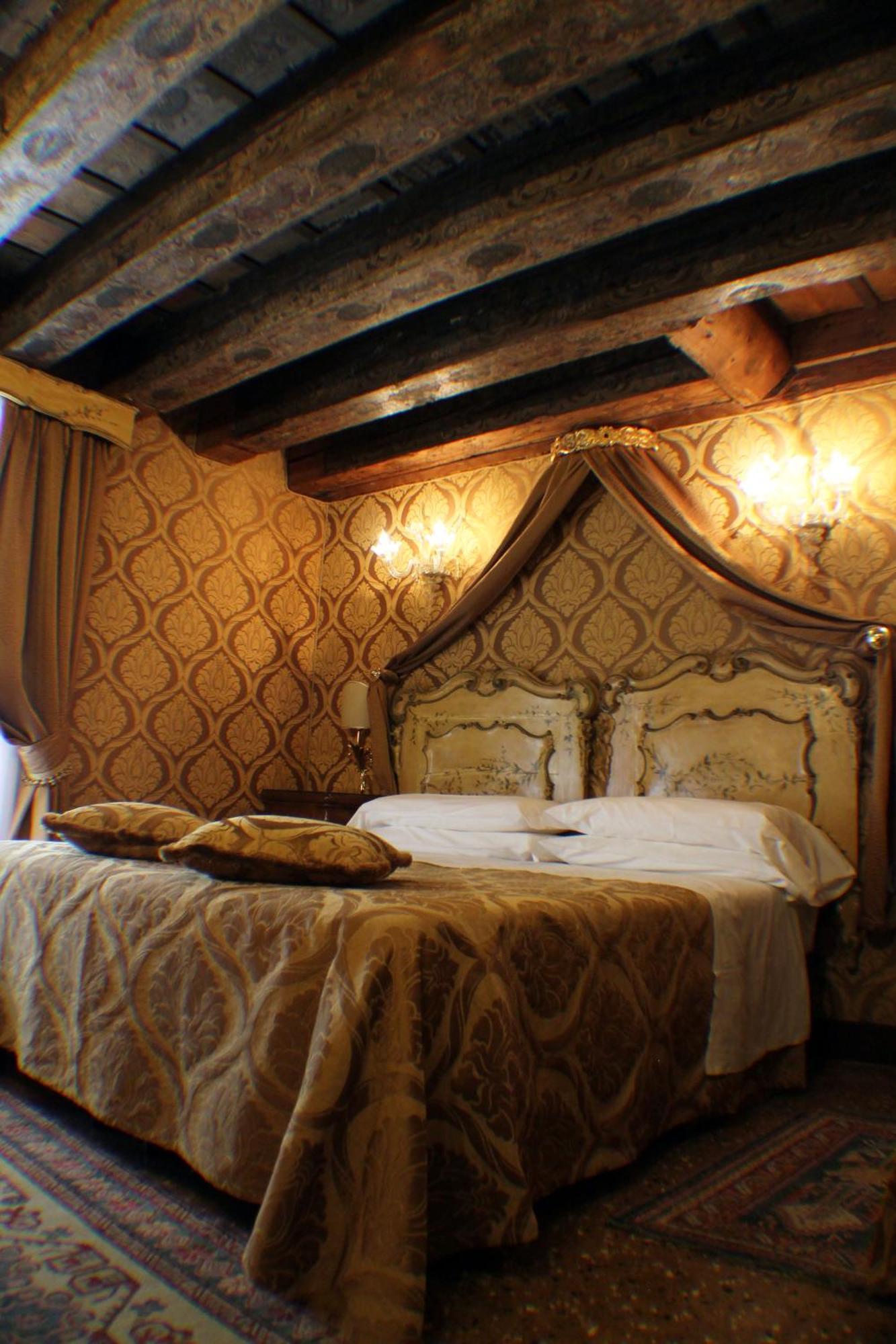 Classic Double Room,1209452629:JPEG