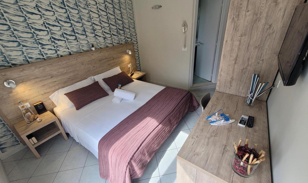 Double Room Balcony,1211442700:JPEG