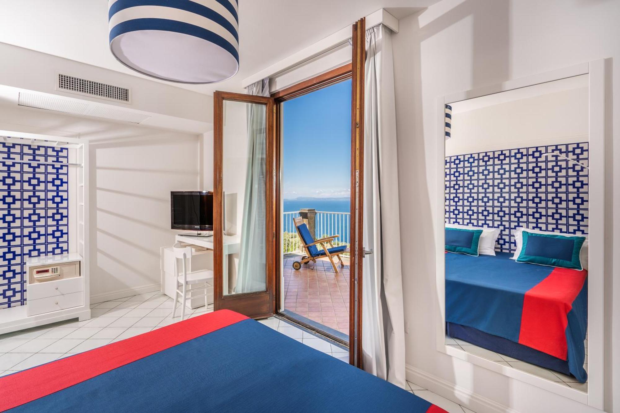 Deluxe Double Room with Sea View,1216236106:JPEG