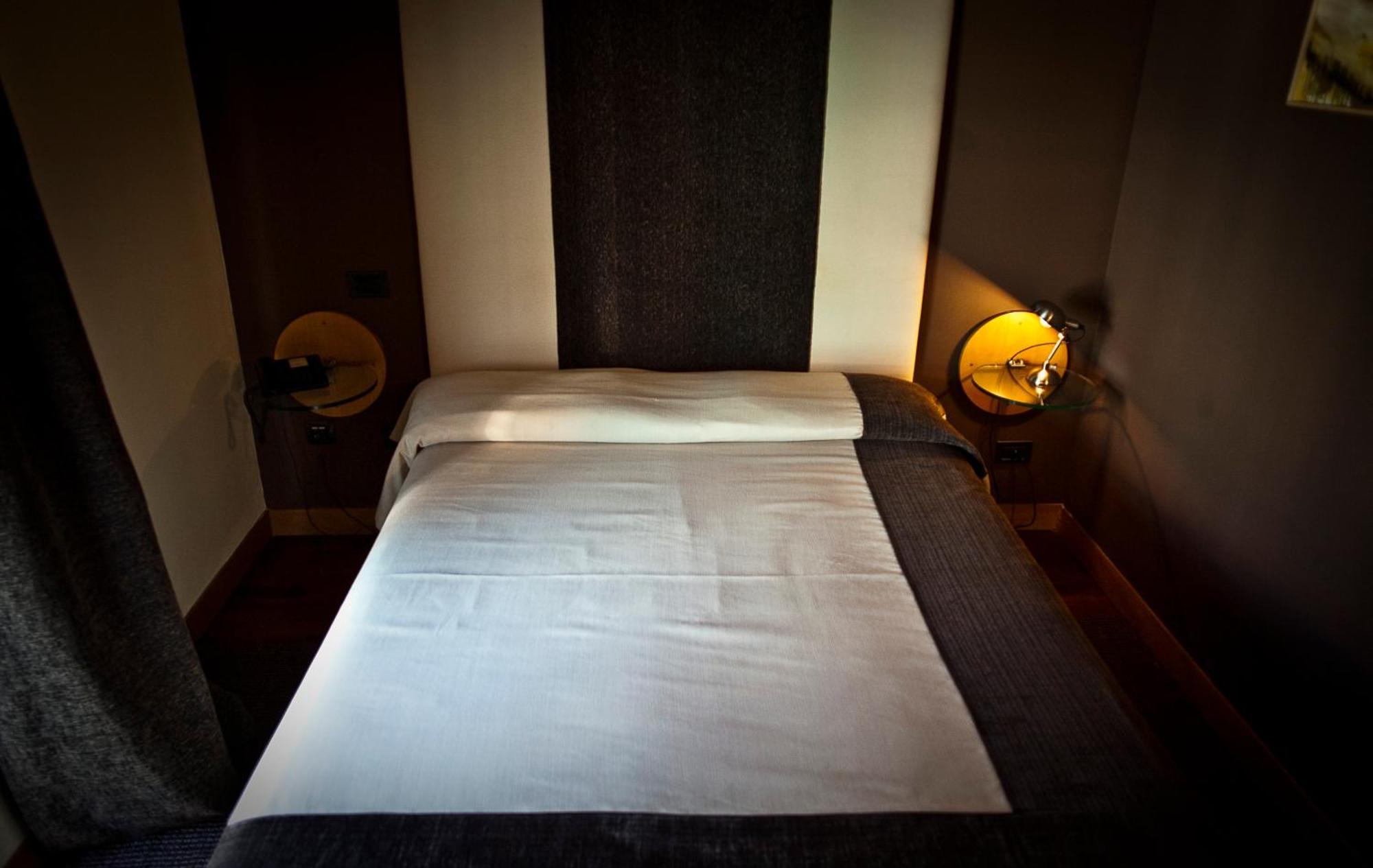 Budget Double Room,1216371922:JPEG