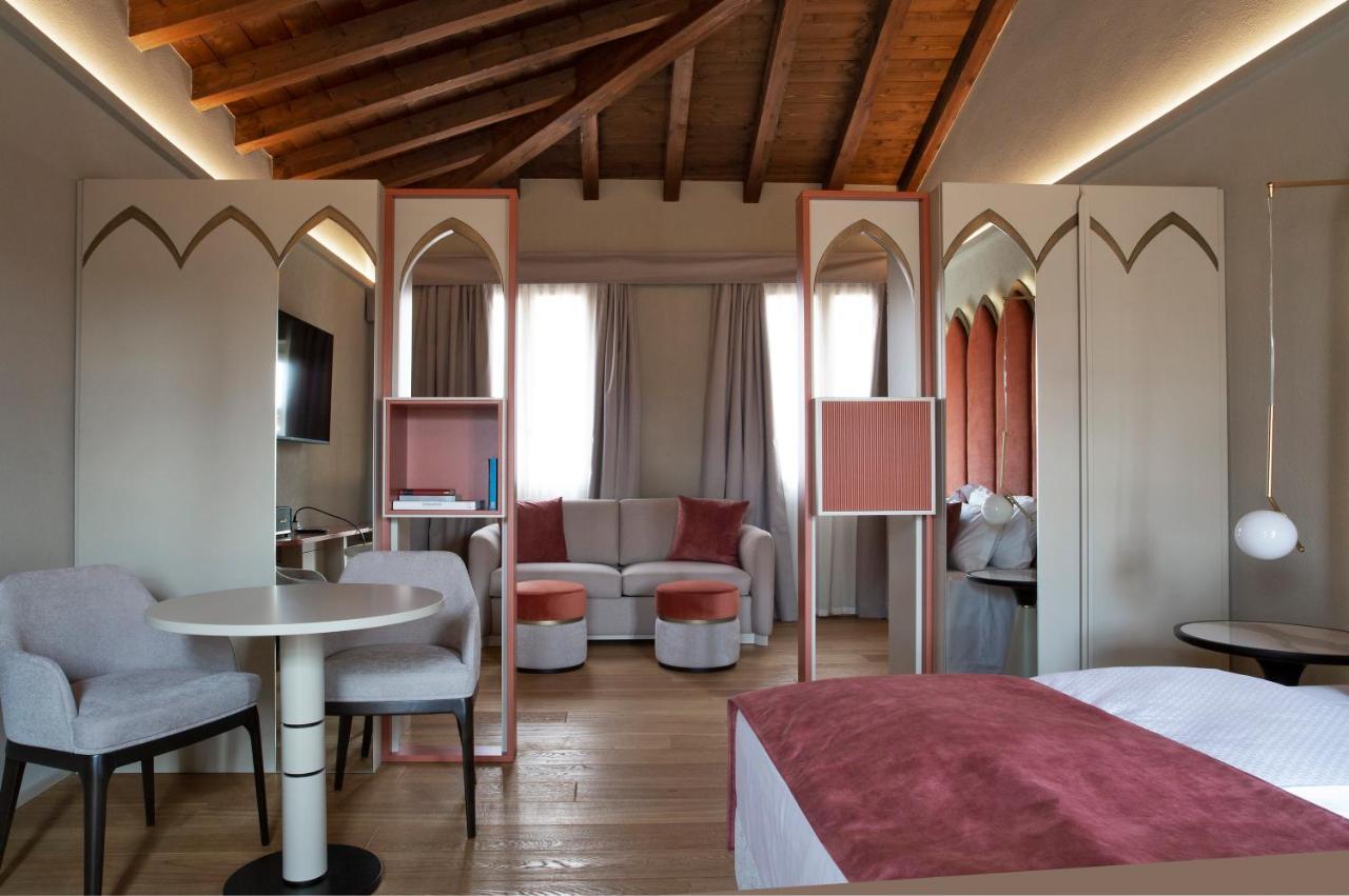 Superior Suite with Spa Bath
