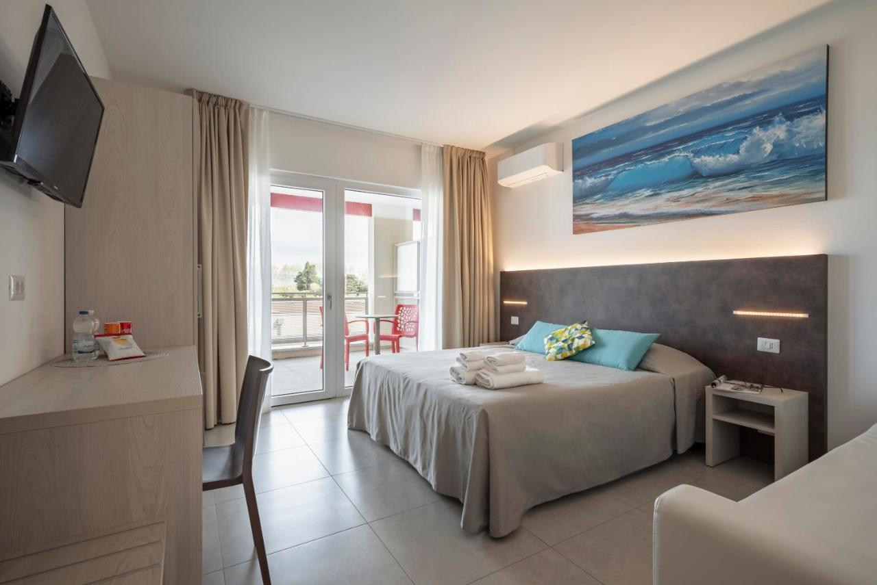 Double Room,1459586065:JPEG