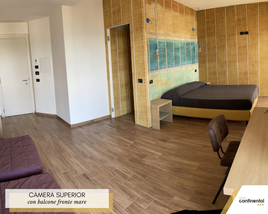 Deluxe Family Room with Sea-facing Balcony,1231600547:JPEG