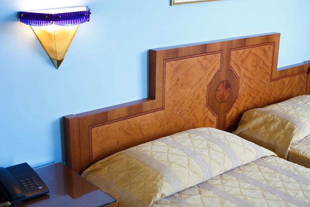 Double Room,1209329167:JPEG