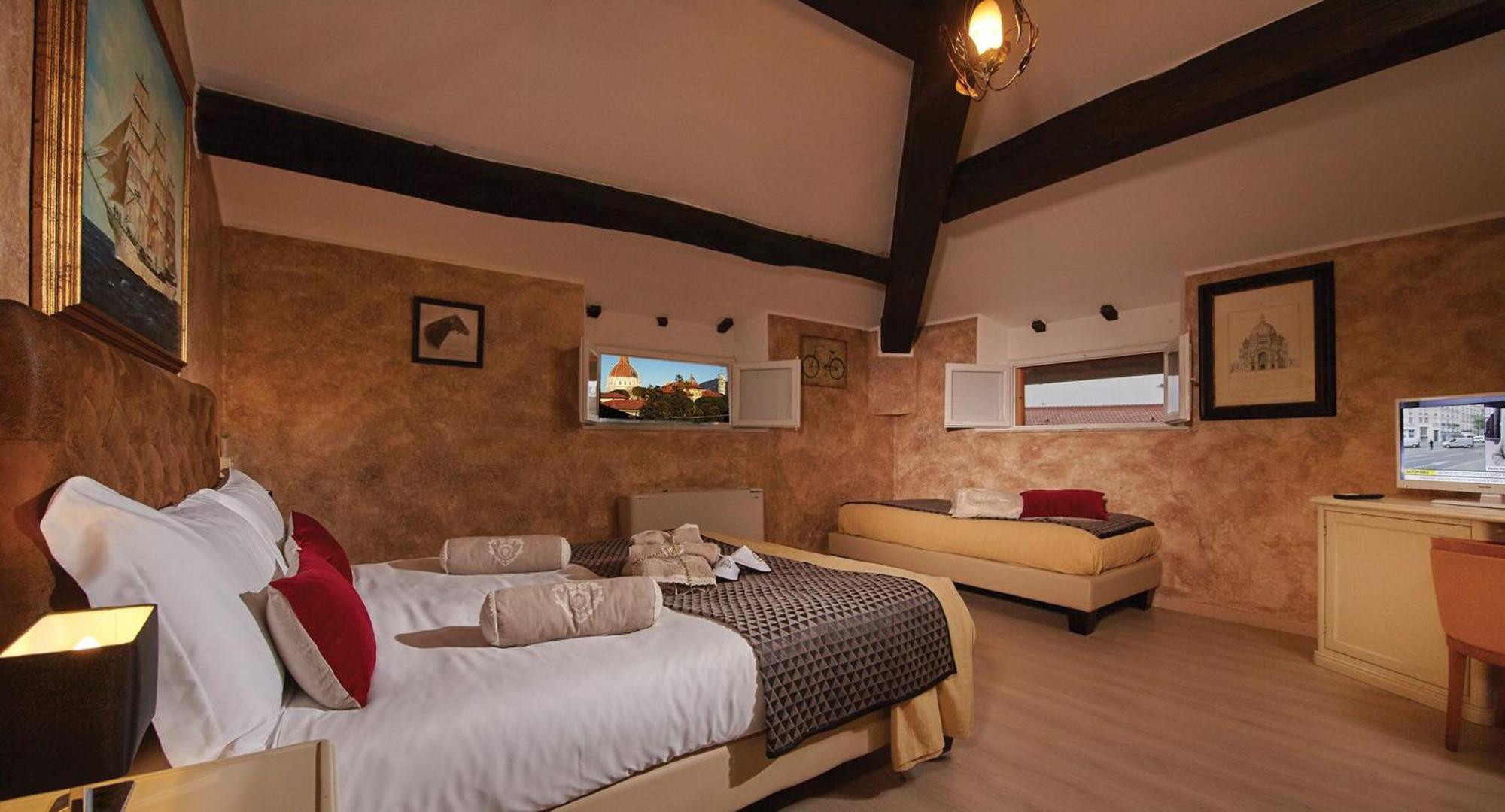 Attic Triple Room Tower View