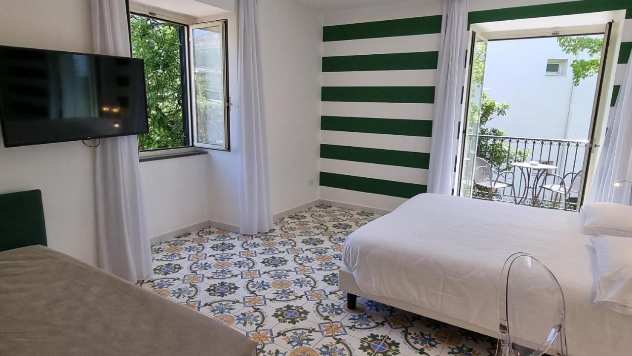 Classic Quadruple Room,1245471154:JPEG