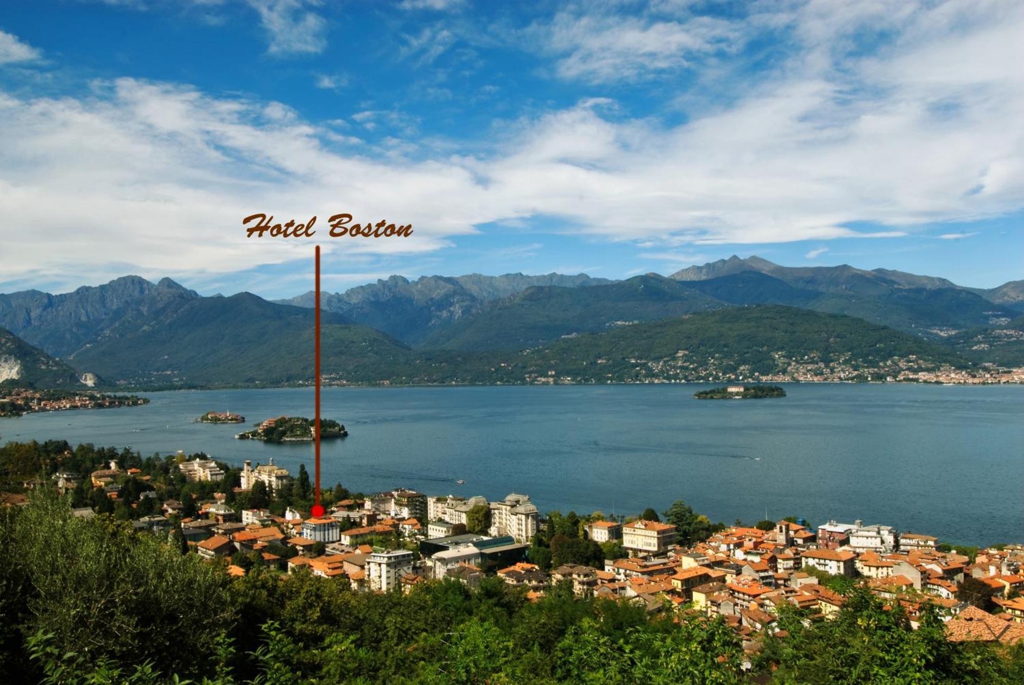 Double or Twin Room with Balcony and Lake View