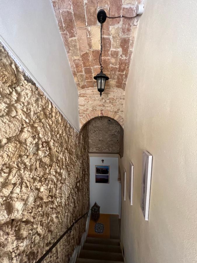 Kamer met Queensize Bed en Balkon