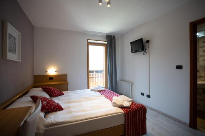 Small Double Room,1270433551:JPEG