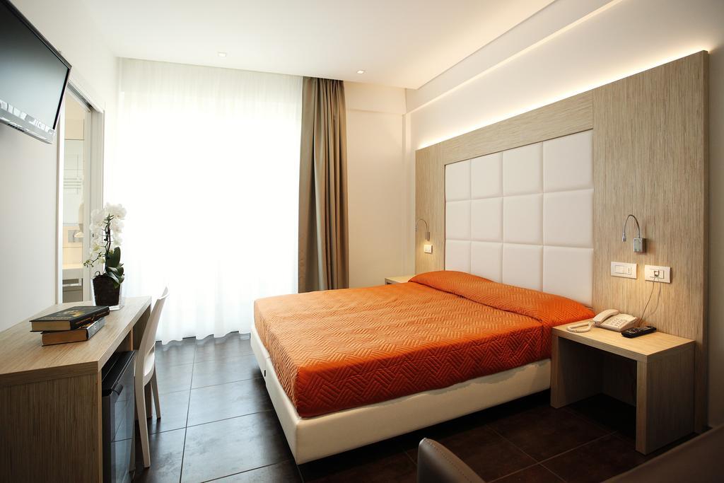 Doppel- oder Zweibettzimmer