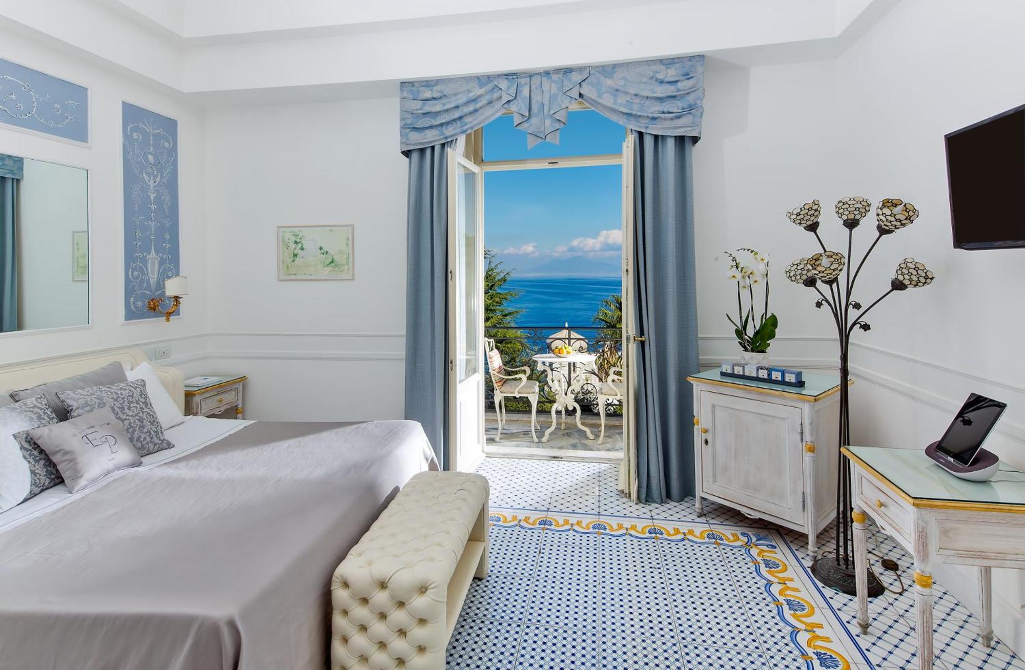 Deluxe Double Room with Sea View,1138387396:JPEG