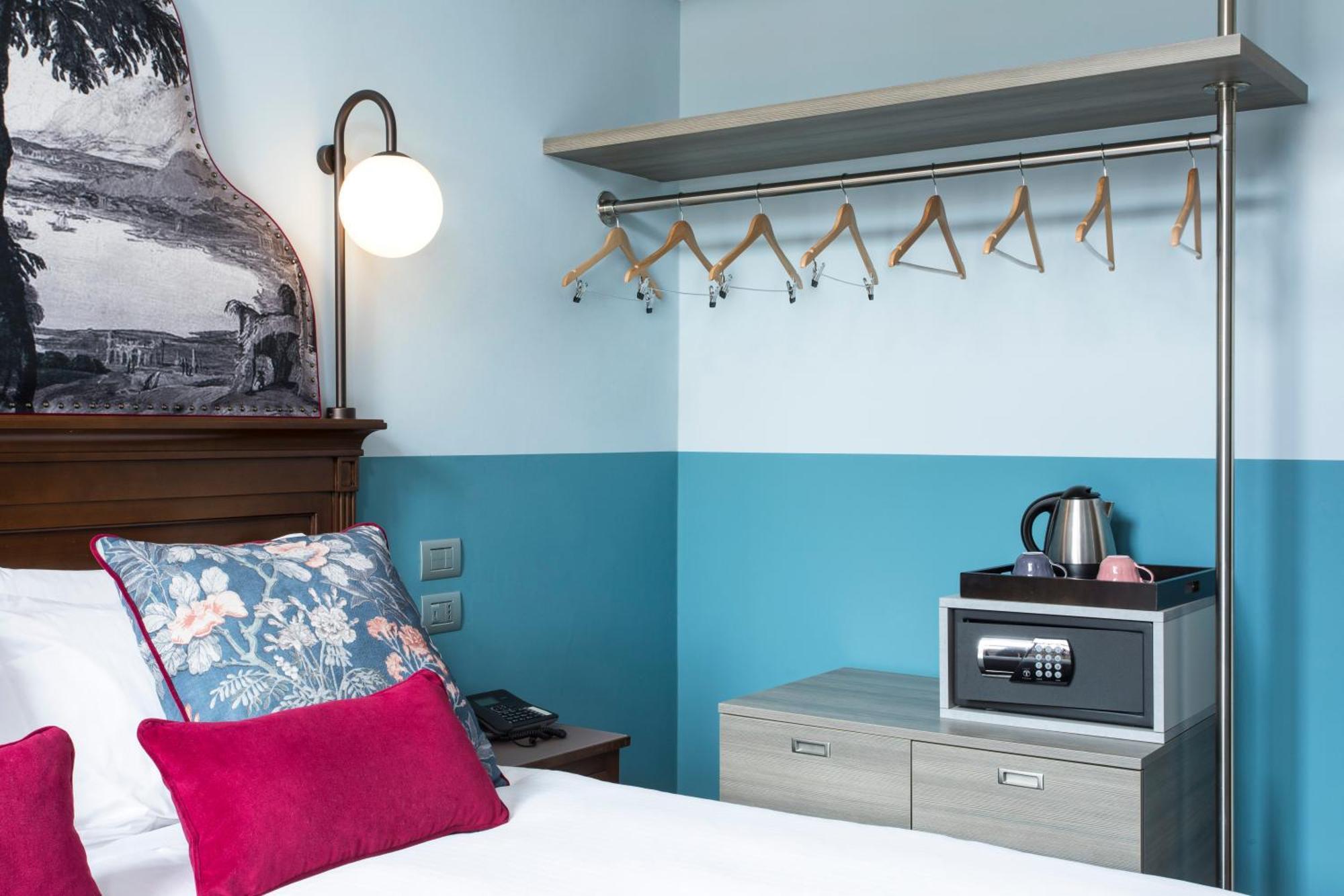 Queen Room with Terrace,1274565949:JPEG