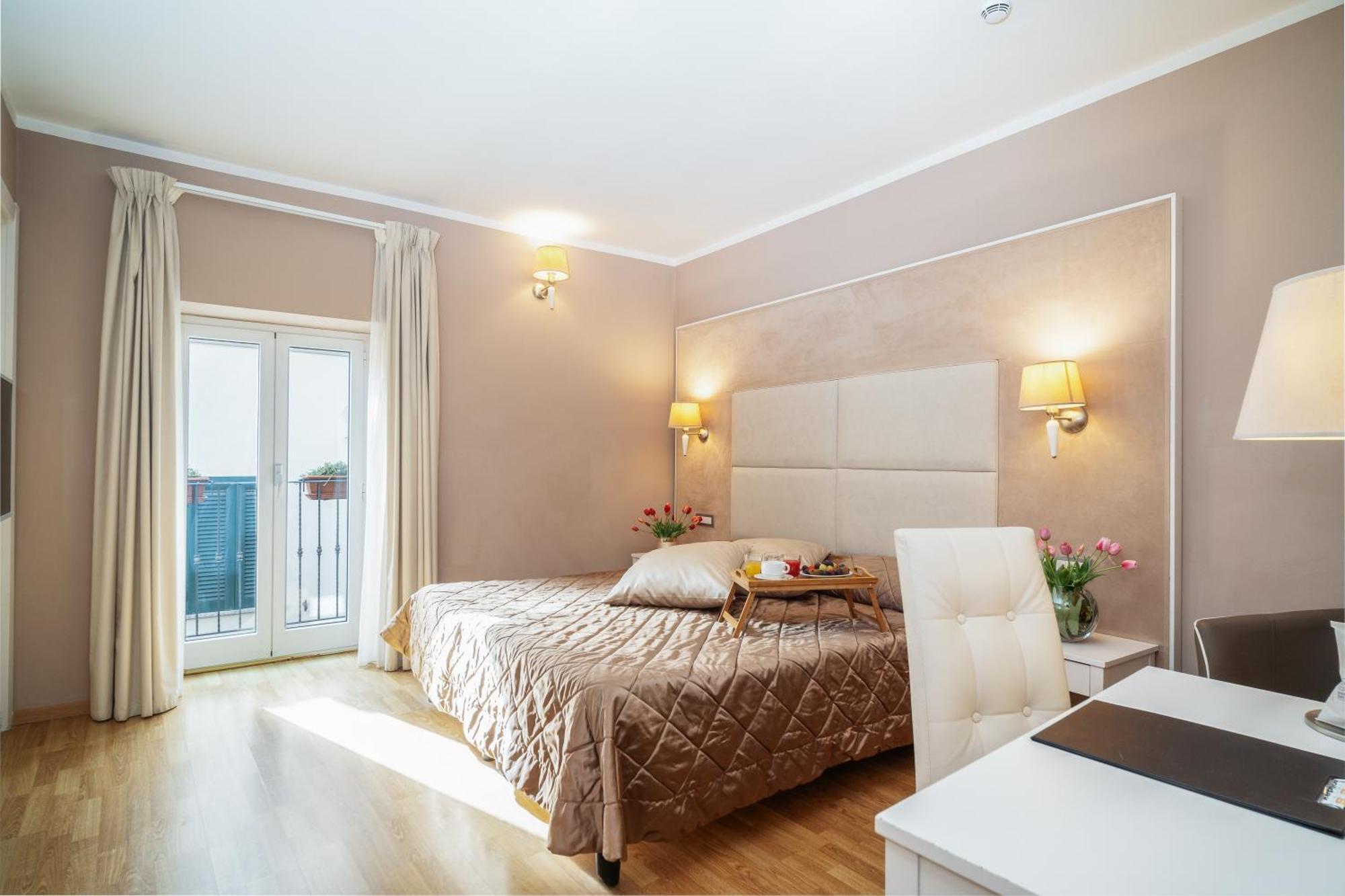 Double or Twin Room,1274684779:JPEG