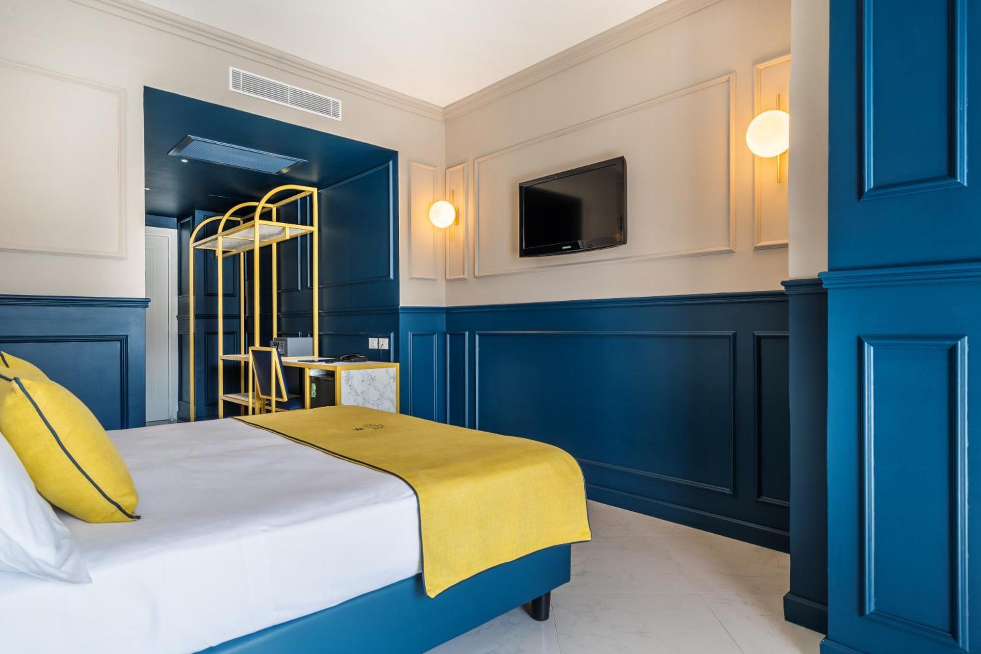 Chambre Double ou Lits Jumeaux Supérieure - Vue sur Piscine