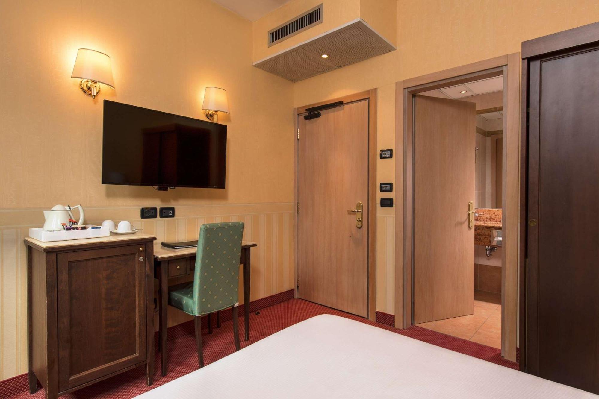 Classic Triple Room