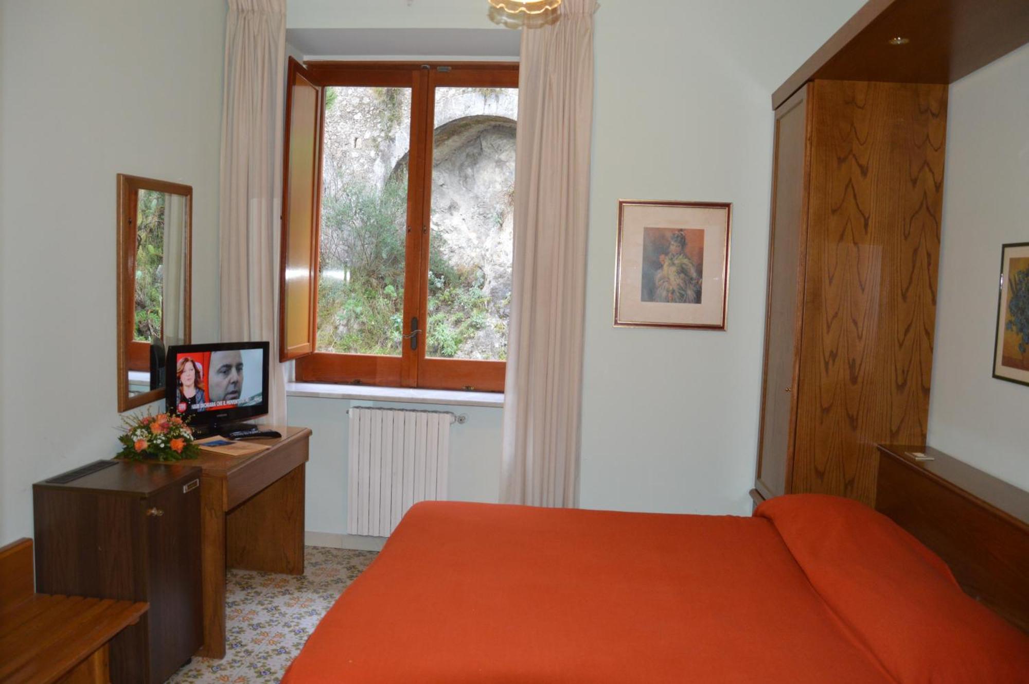 Habitación Doble con vistas al patio
