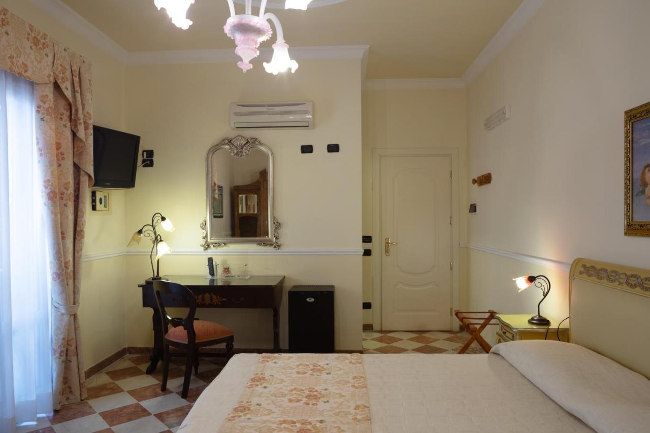Comfort Dreibettzimmer mit Dusche