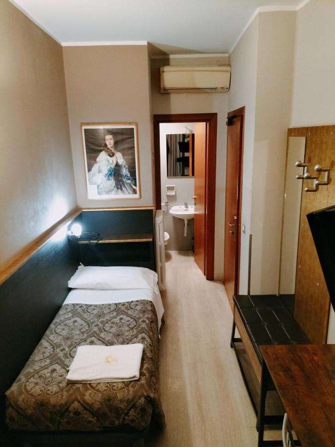 Single Room,805812996:JPEG