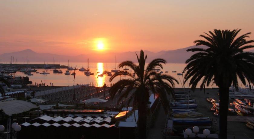 Double Room,156550269:JPEG