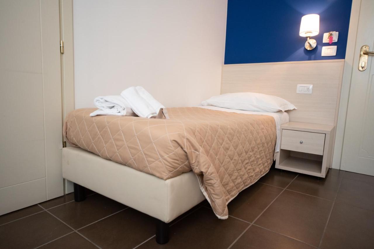 Single Room,1351075414:JPEG